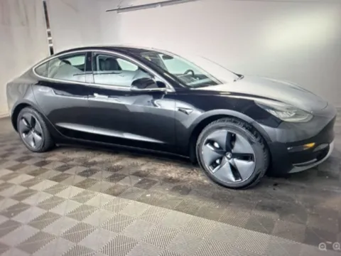 More photos of 2018 Tesla Model 3 Long Range at CarFive Nashua, NH, NH