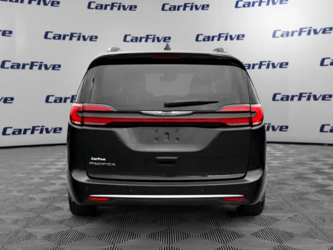 More photos of 2021 Chrysler Pacifica Touring L at CarFive Nashua, NH, NH