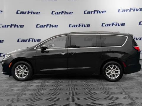 Photos of 2021 Chrysler Pacifica Touring L for sale in Nashua, NH at CarFive Nashua, NH
