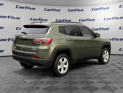 More photos of 2019 Jeep Compass Latitude at CarFive Nashua, NH, NH