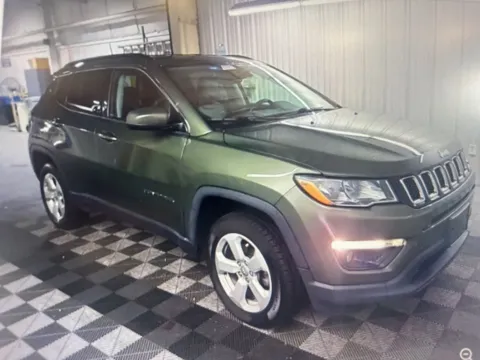 More photos of 2019 Jeep Compass Latitude at CarFive Nashua, NH, NH