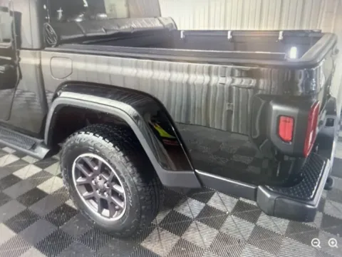 Photos of 2022 Jeep Gladiator Overland for sale in Nashua, NH at CarFive Nashua, NH