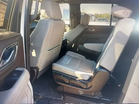 More photos of 2022 Chevrolet Suburban Z71 at CarFive Nashua, NH, NH