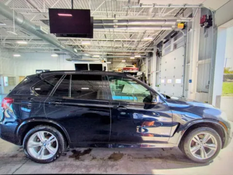 More photos of 2017 BMW X5 xDrive35i at CarFive Nashua, NH, NH