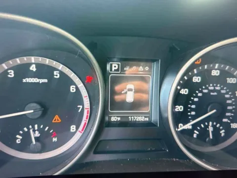 More photos of 2017 Hyundai Santa Fe SE at CarFive Nashua, NH, NH