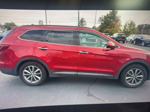 Photos of 2017 Hyundai Santa Fe SE for sale in Nashua, NH at CarFive Nashua, NH