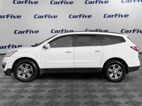 Photos of 2017 Chevrolet Traverse 2LT for sale in Nashua, NH at CarFive Nashua, NH