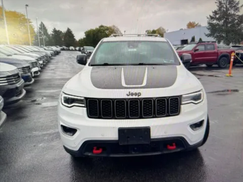 Photos of 2018 Jeep Grand Cherokee Trailhawk for sale in Nashua, NH at CarFive Nashua, NH
