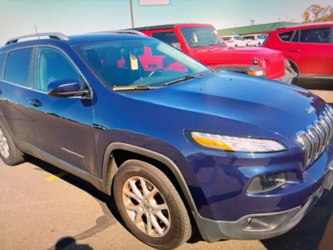 Photos of 2016 Jeep Cherokee Latitude for sale in Nashua, NH at CarFive Nashua, NH