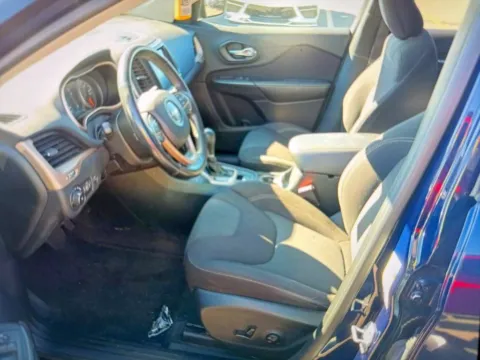 More photos of 2016 Jeep Cherokee Latitude at CarFive Nashua, NH, NH