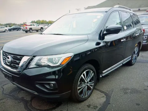 Black 2020 Nissan Pathfinder Platinum for sale in Nashua, NH