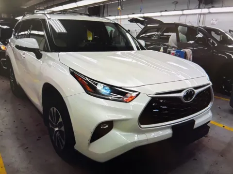 Another view of 2021 Toyota Highlander XLE for sale in Nashua, NH at CarFive Nashua, NH