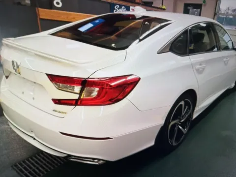 More photos of 2018 Honda Accord Sport at CarFive Nashua, NH, NH