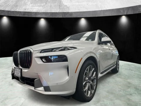 Photos of 2023 BMW X7 xDrive40i Sports Activity Vehicle for sale in Yonkers, NY at Yonkers Automall