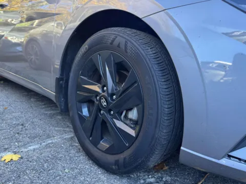 More photos of 2023 Hyundai Elantra SEL at Yonkers Automall, NY