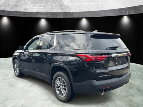 More photos of 2023 Chevrolet Traverse AWD 4dr LT Cloth w/1LT at Yonkers Automall, NY