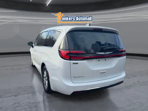 More photos of 2024 Chrysler Pacifica Touring L FWD at Yonkers Automall, NY