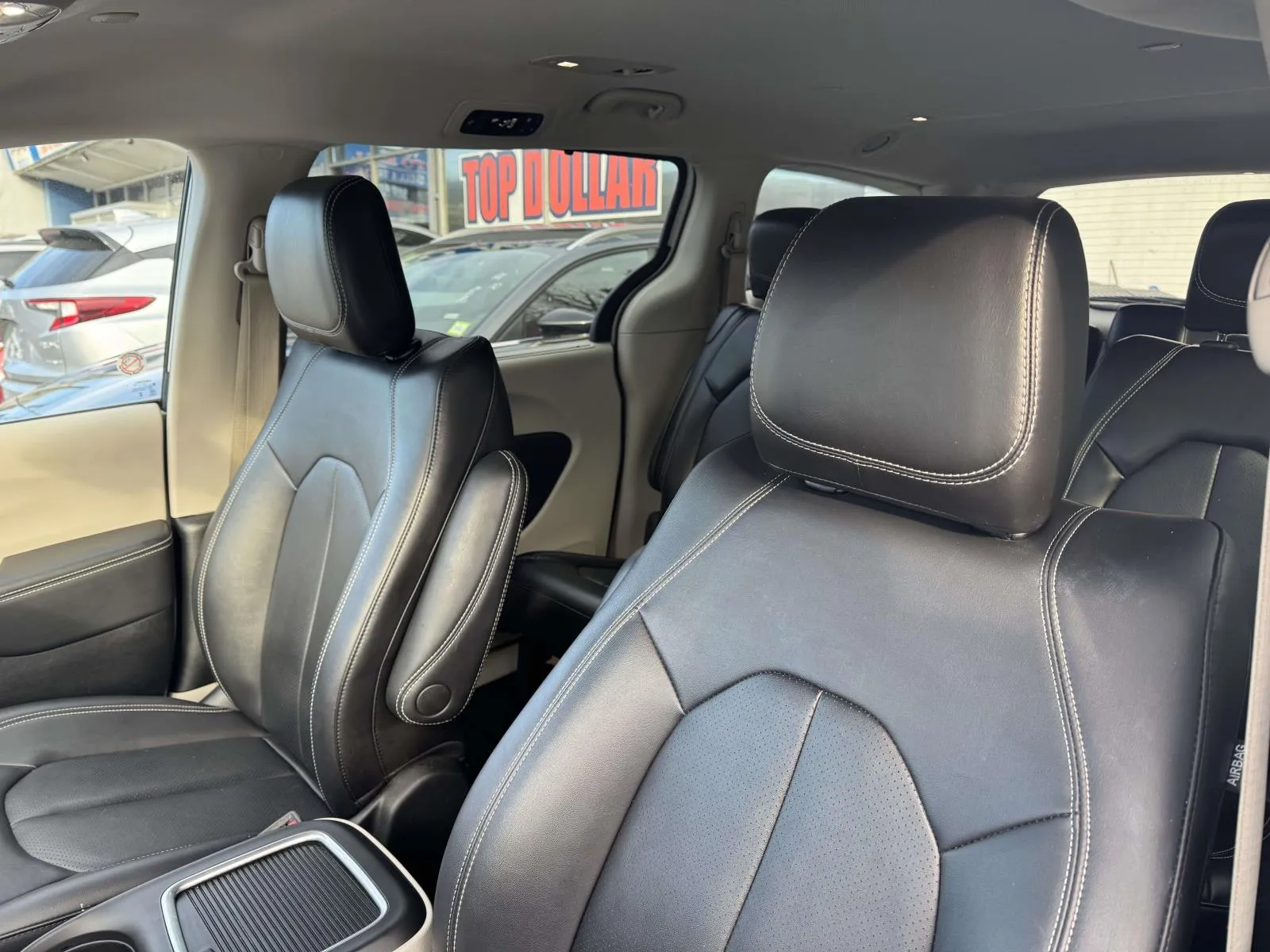 2024 Chrysler Pacifica Touring L - Photo 15