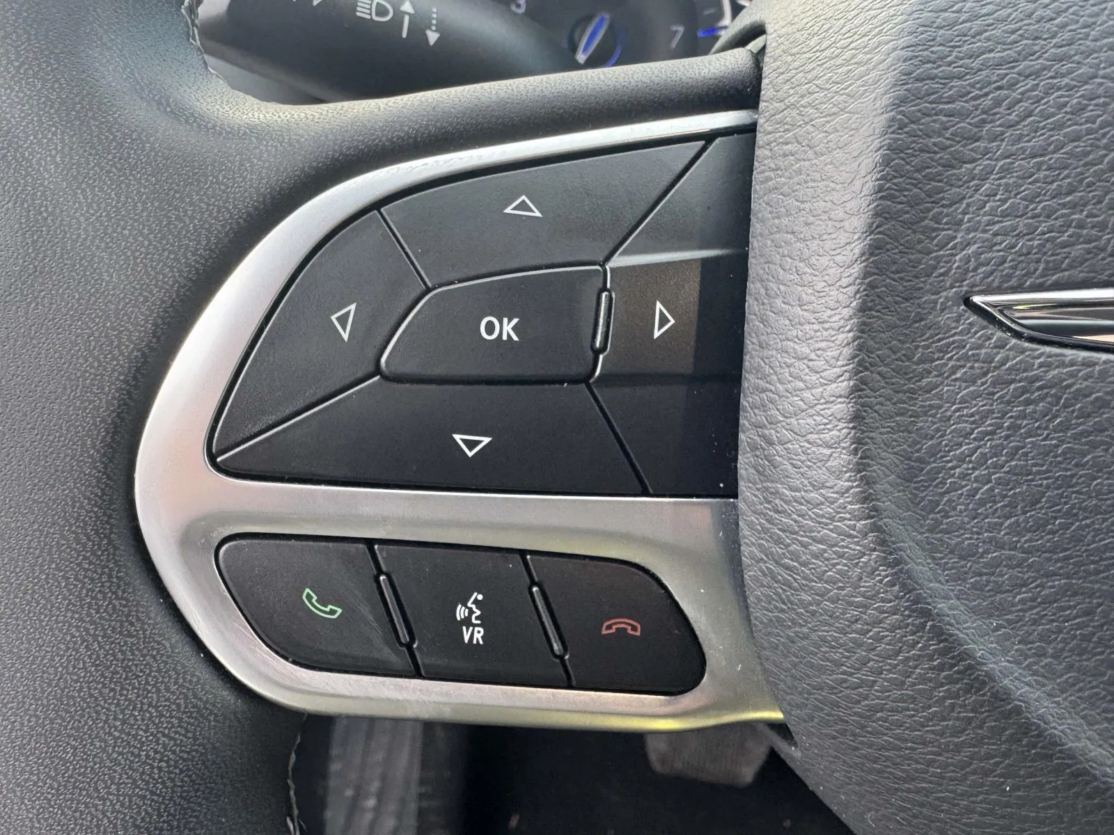 2024 Chrysler Pacifica Touring L - Photo 17