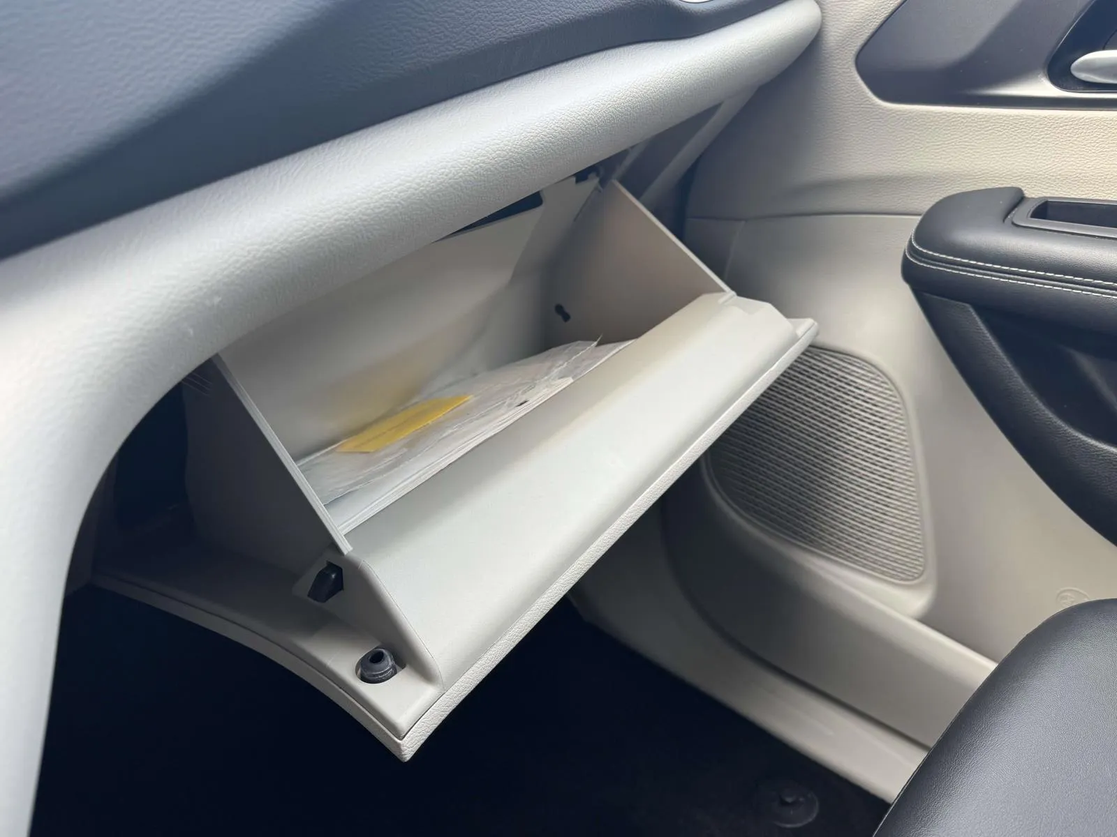 2024 Chrysler Pacifica Touring L - Photo 28