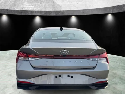 More photos of 2023 Hyundai Elantra SE at Yonkers Automall, NY