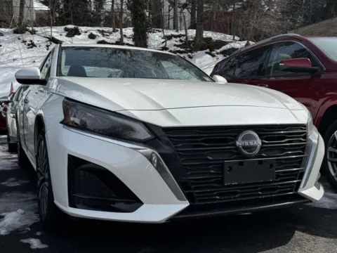 White 2023 Nissan Altima 2.5 SV for sale in Yonkers, NY