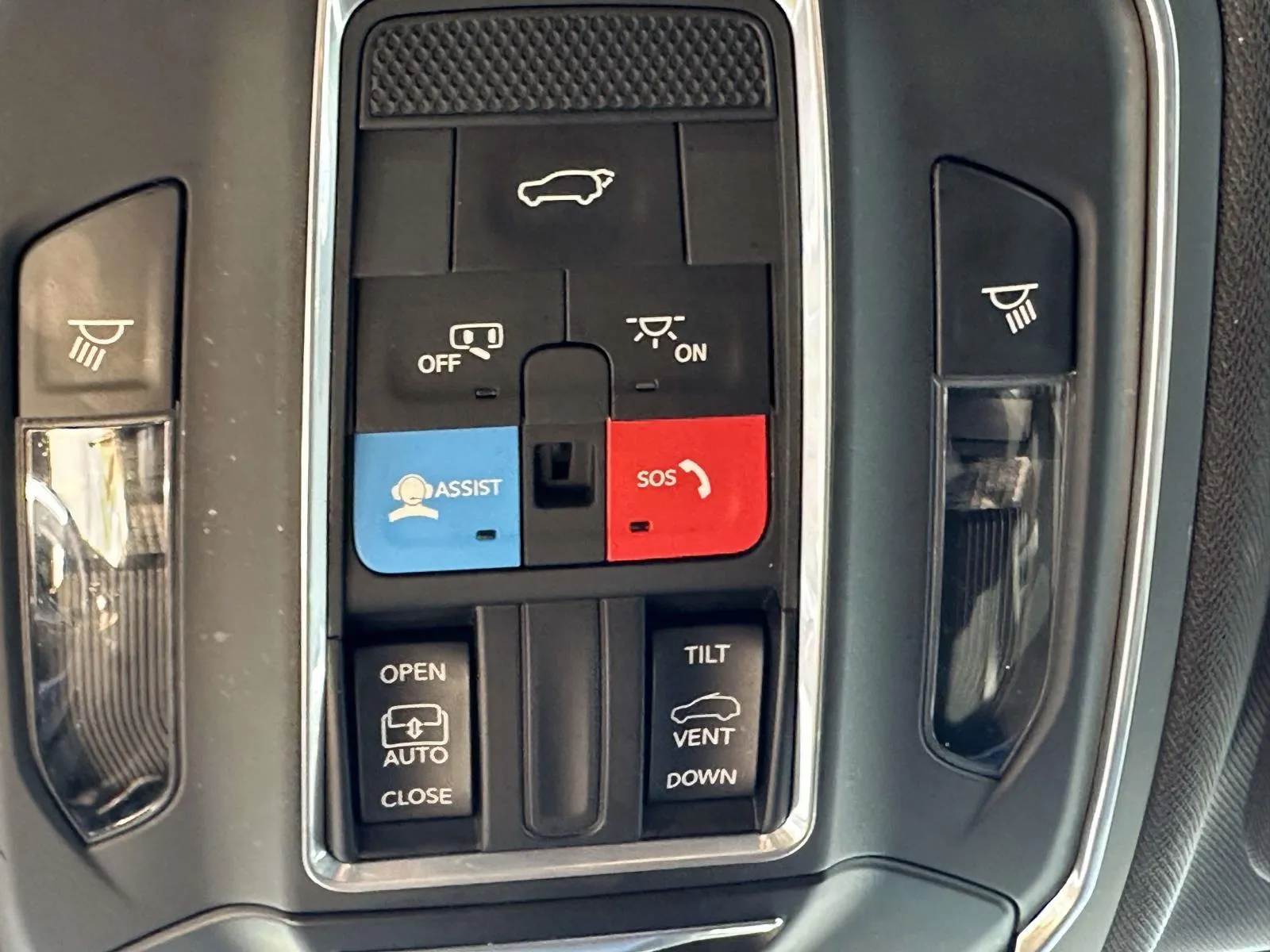 2023 Jeep Grand Cherokee Altitude - Photo 23