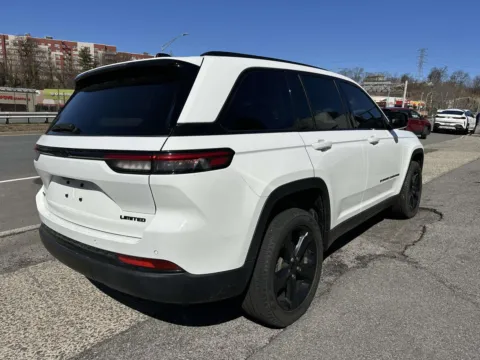 Photos of 2023 Jeep Grand Cherokee Limited for sale in Yonkers, NY at Yonkers Automall