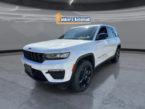 More photos of 2023 Jeep Grand Cherokee Limited 4x4 at Yonkers Automall, NY
