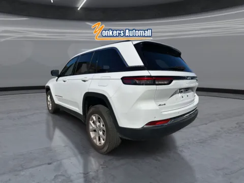 More photos of 2023 Jeep Grand Cherokee Limited 4x4 at Yonkers Automall, NY