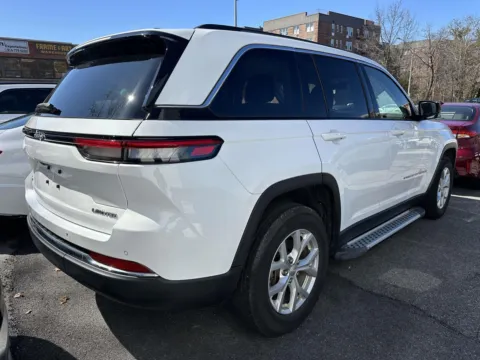 Photos of 2023 Jeep Grand Cherokee Limited for sale in Yonkers, NY at Yonkers Automall