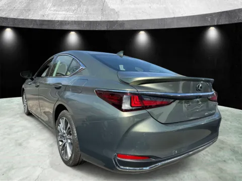 More photos of 2021 Lexus ES 250 at Yonkers Automall, NY