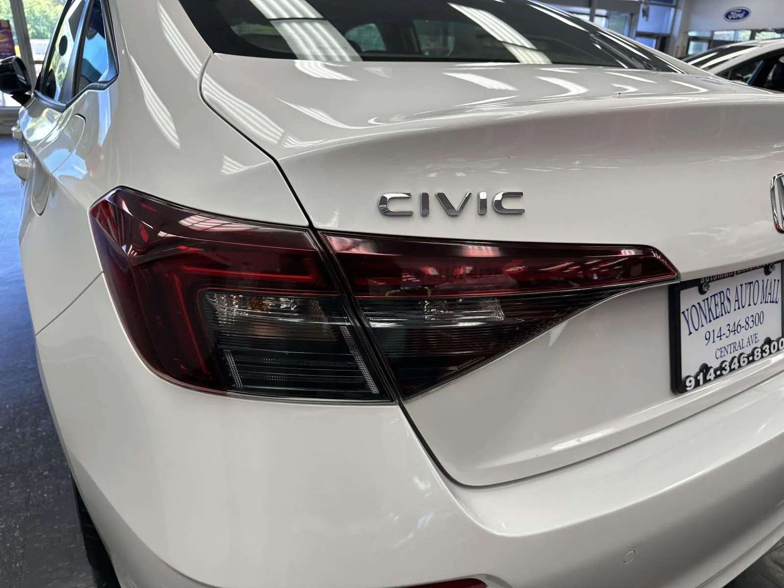 2025 Honda Civic Sport Touring - Photo 10