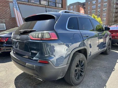 Photos of 2021 Jeep Cherokee Latitude Lux for sale in Yonkers, NY at Yonkers Automall