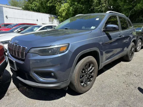 More photos of 2021 Jeep Cherokee Latitude Lux at Yonkers Automall, NY