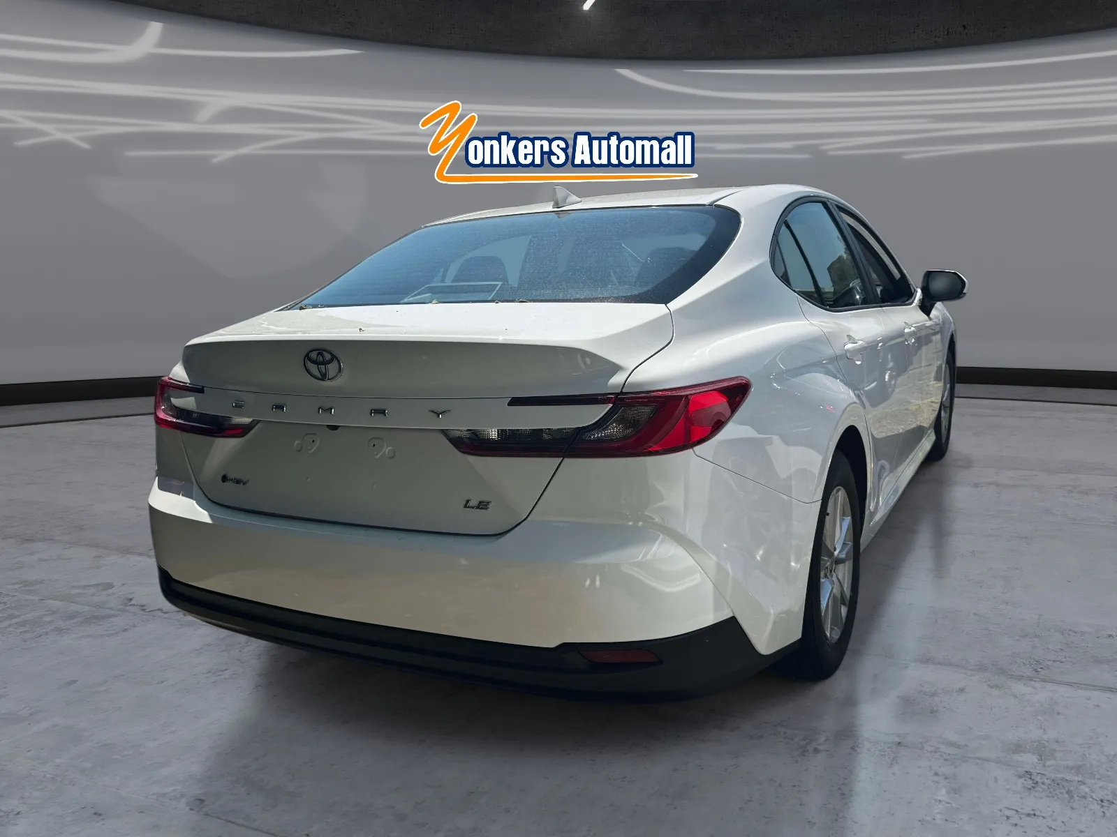 2025 Toyota Camry LE - Photo 6