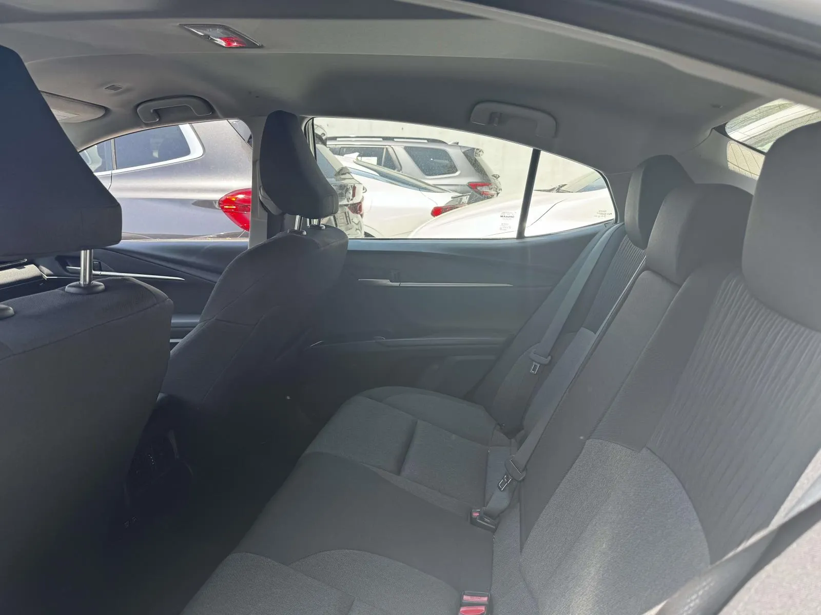 2025 Toyota Camry LE - Photo 10