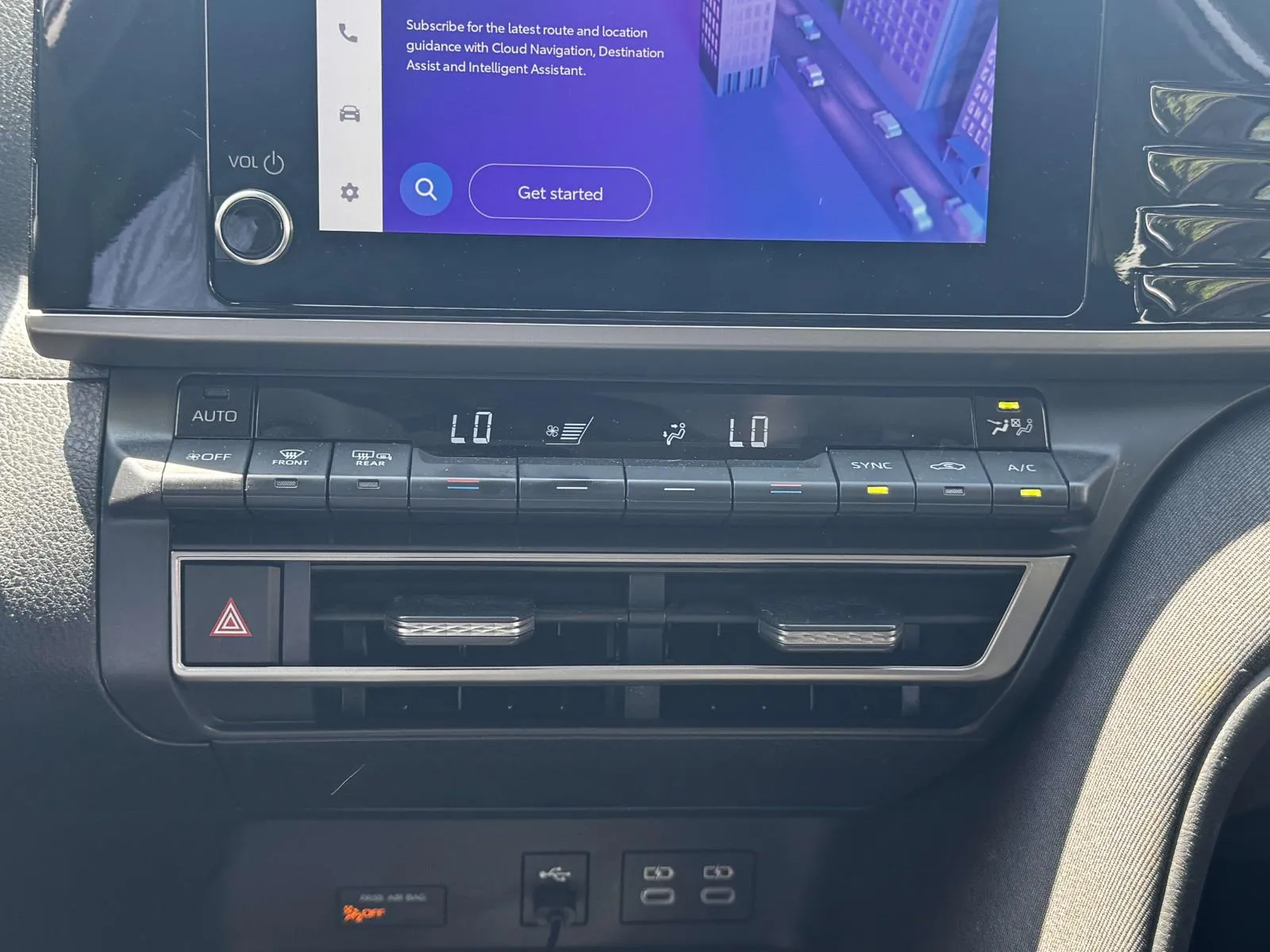 2025 Toyota Camry LE - Photo 25