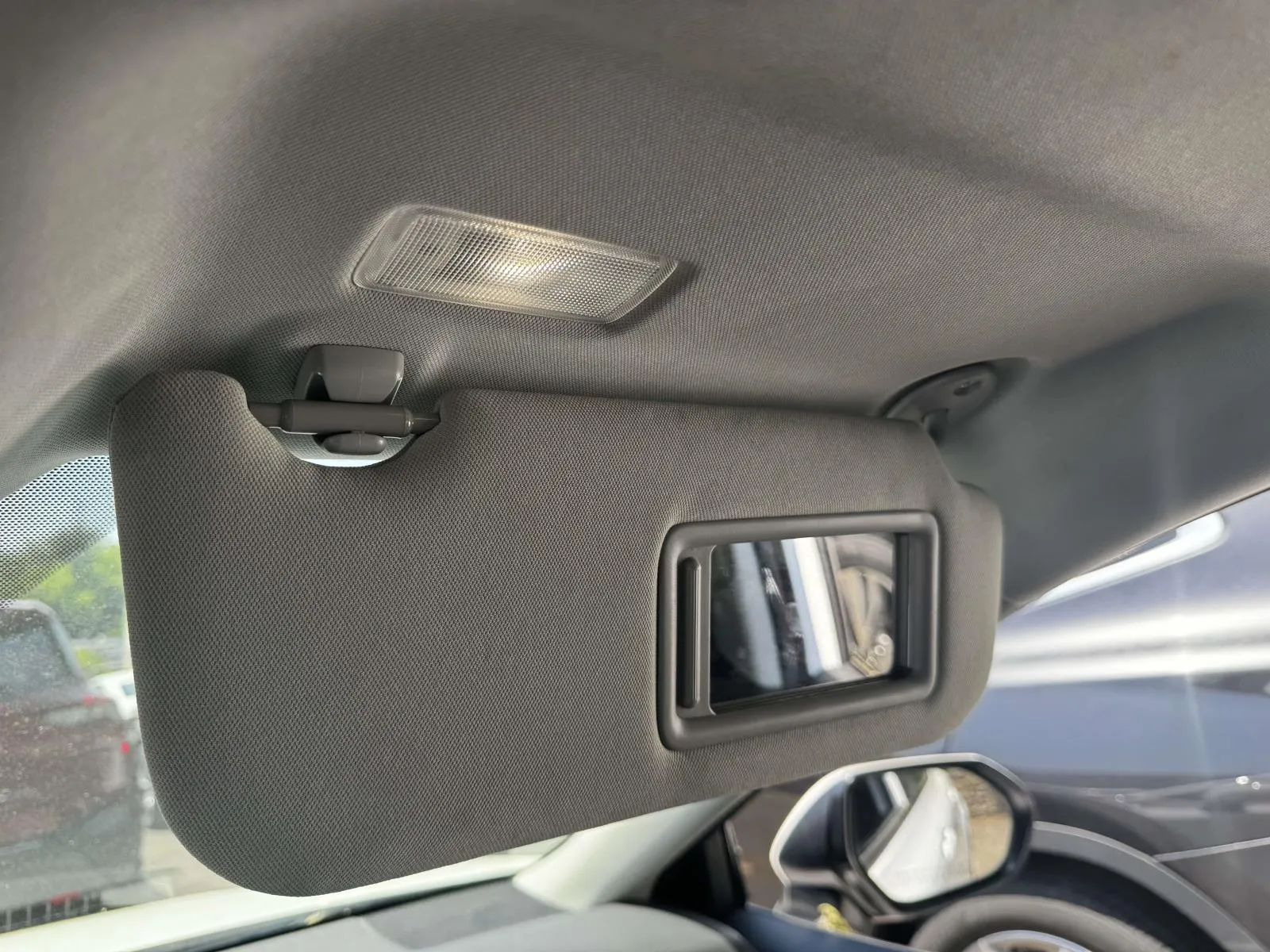 2025 Toyota Camry LE - Photo 28