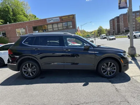 Photos of 2023 Volkswagen Tiguan 2.0T SE 4MOTION for sale in Yonkers, NY at Yonkers Automall