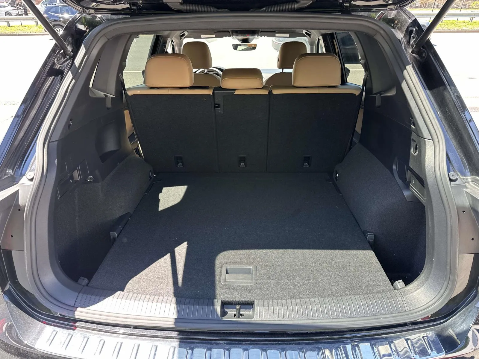2023 Volkswagen Tiguan SE - Photo 11