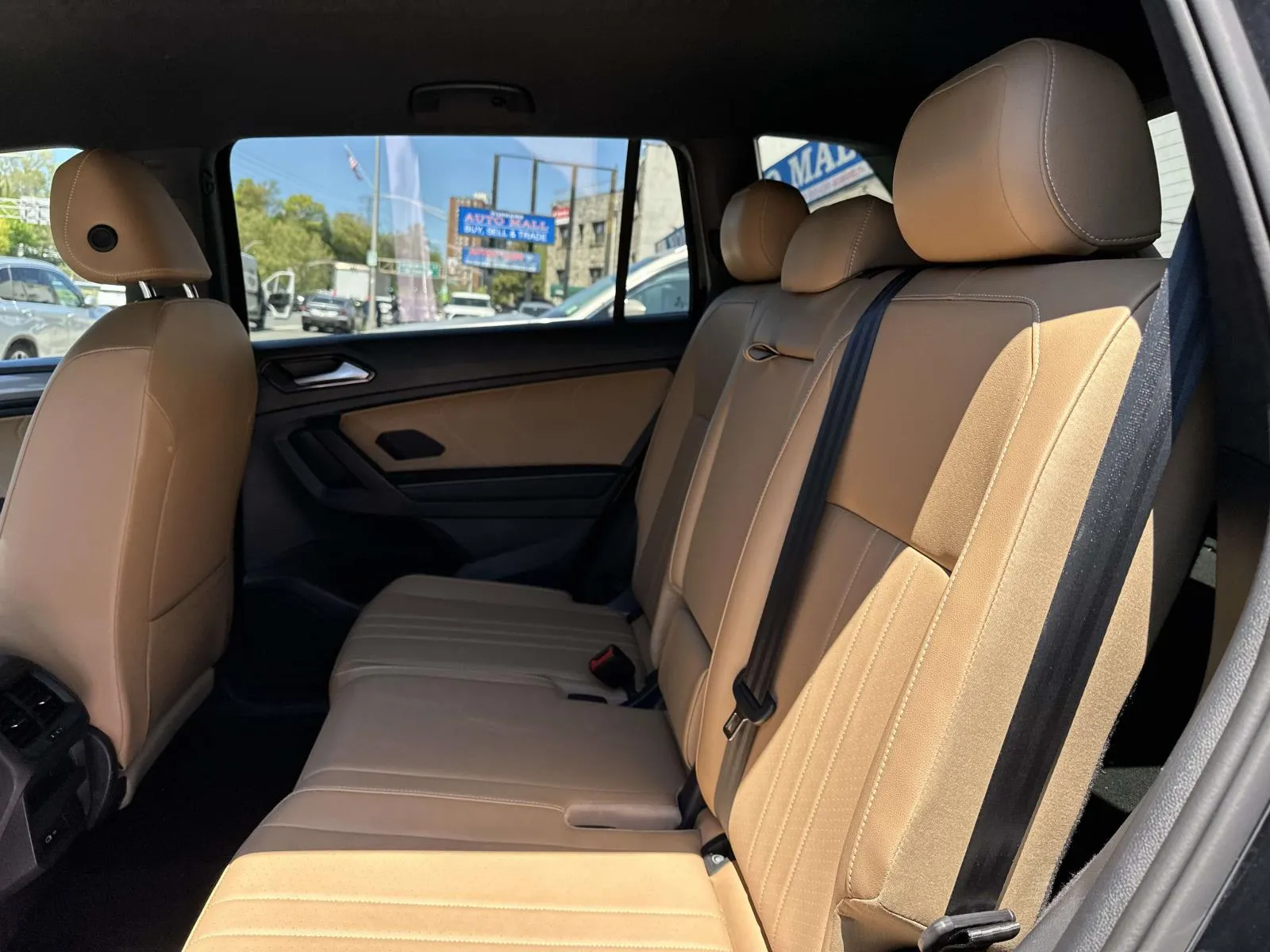 2023 Volkswagen Tiguan SE - Photo 13