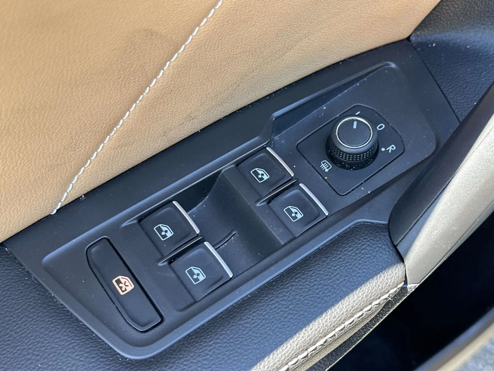 2023 Volkswagen Tiguan SE - Photo 17