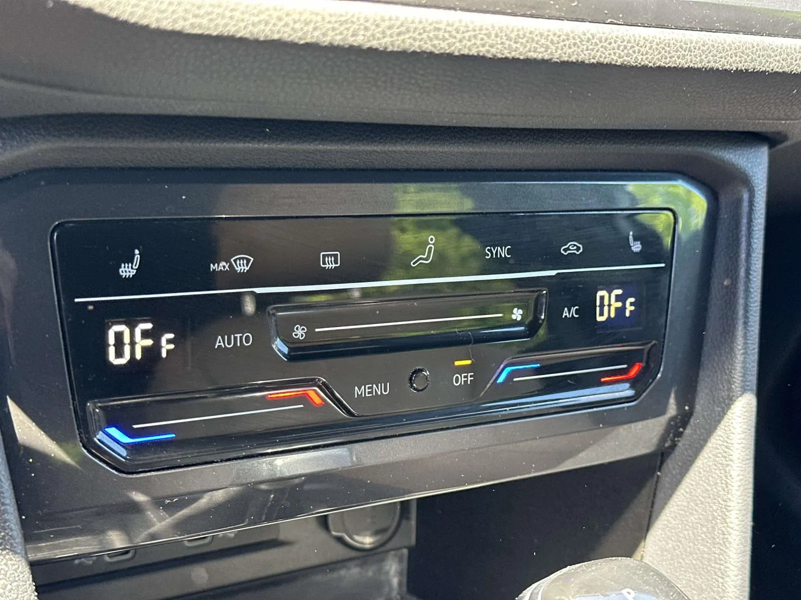2023 Volkswagen Tiguan SE - Photo 20