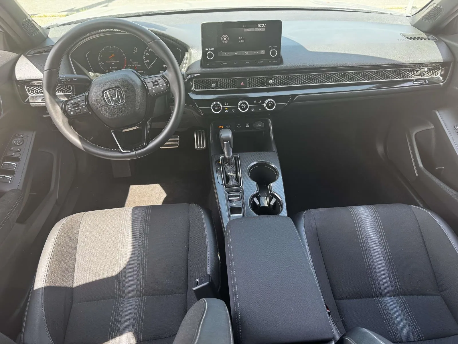 2025 Honda Civic Hatchback Sport - Photo 11