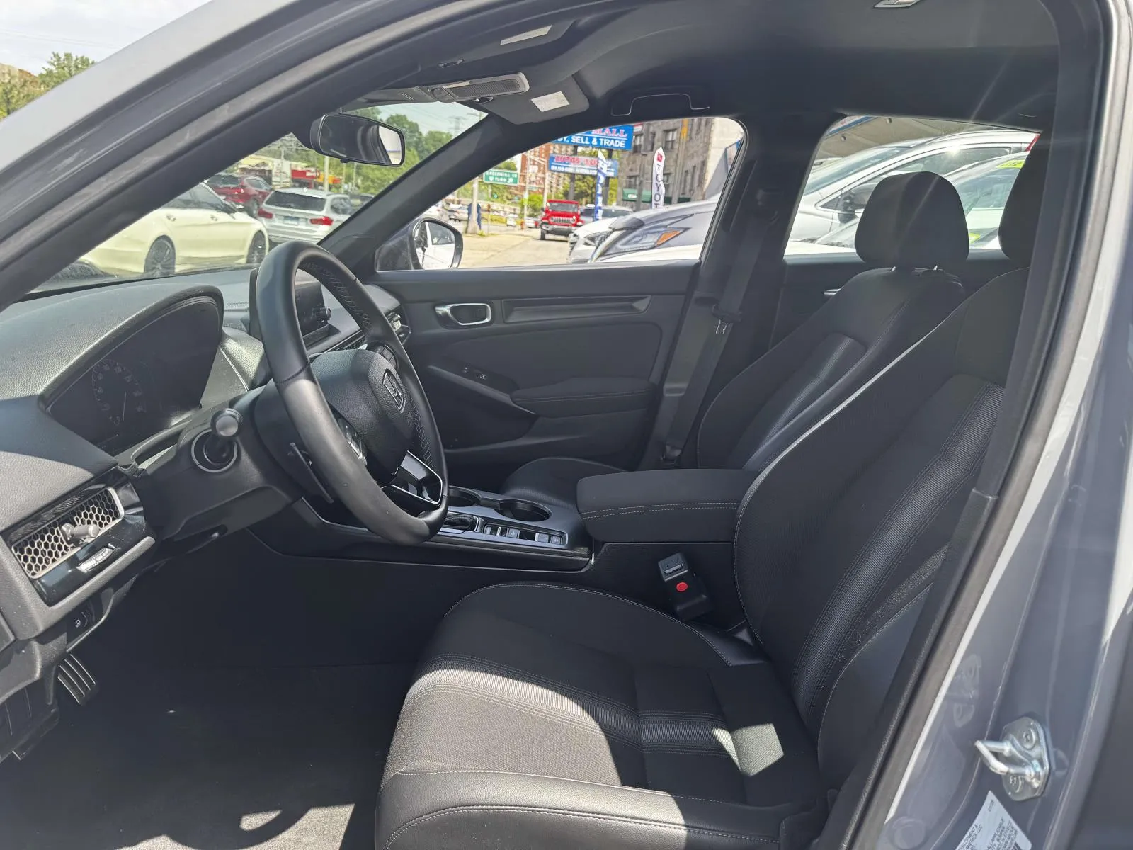 2025 Honda Civic Hatchback Sport - Photo 15