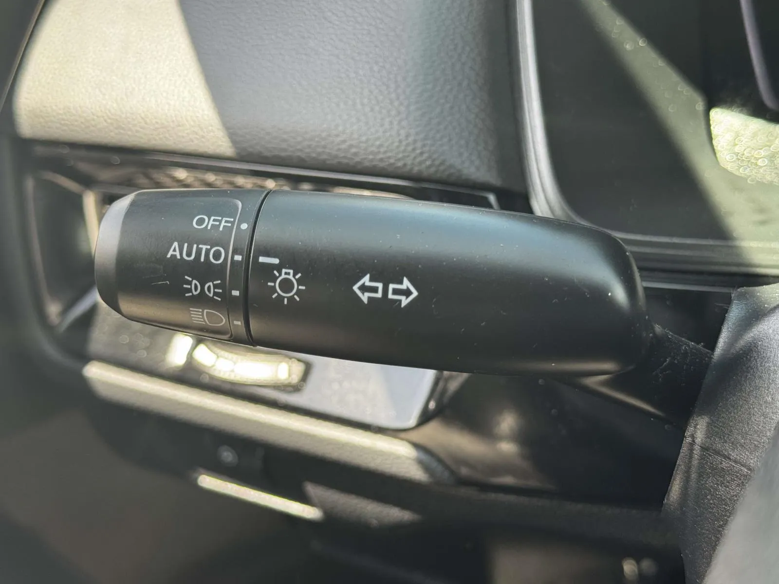 2025 Honda Civic Hatchback Sport - Photo 18