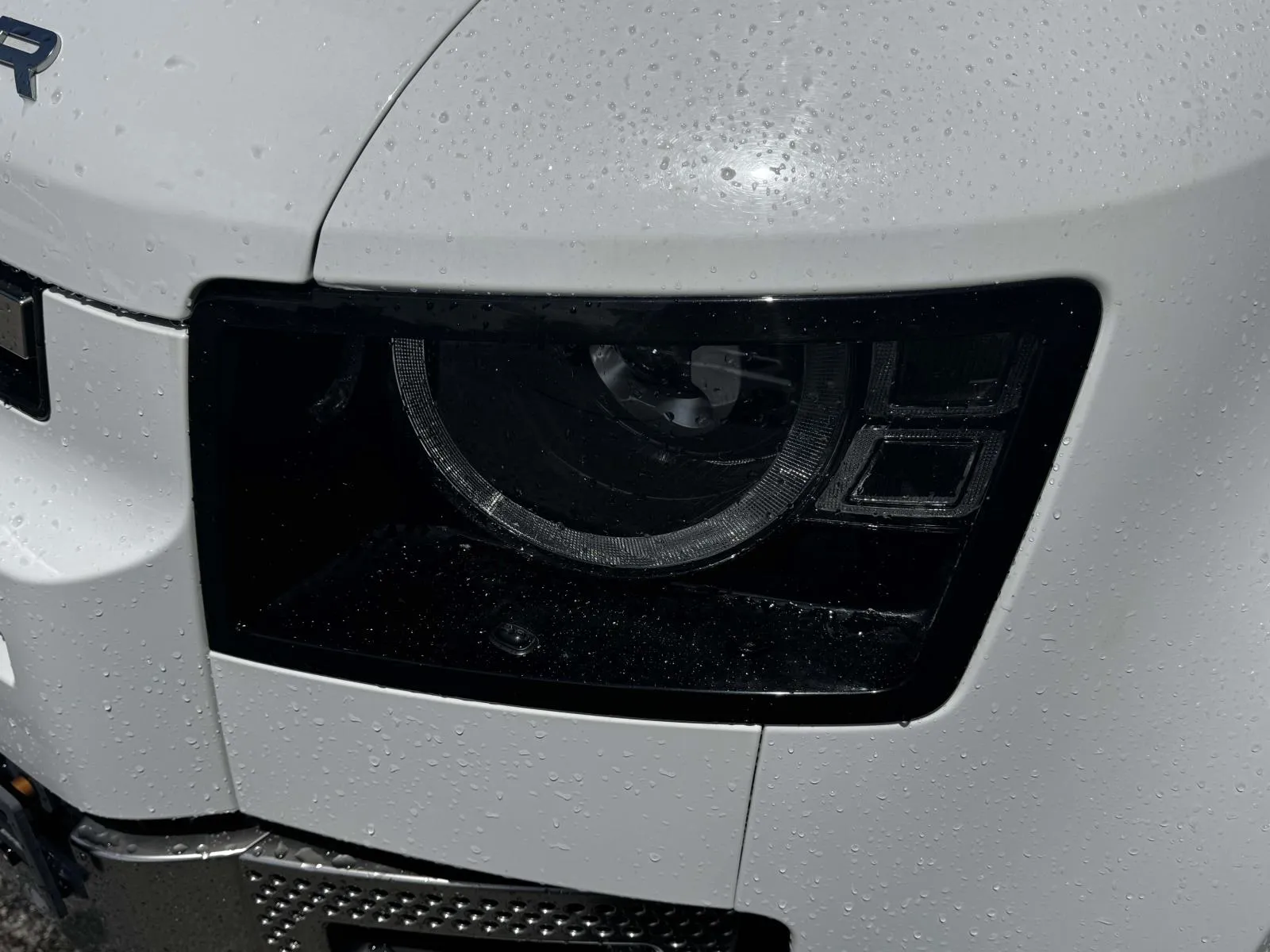 2023 Land Rover Defender S - Photo 9