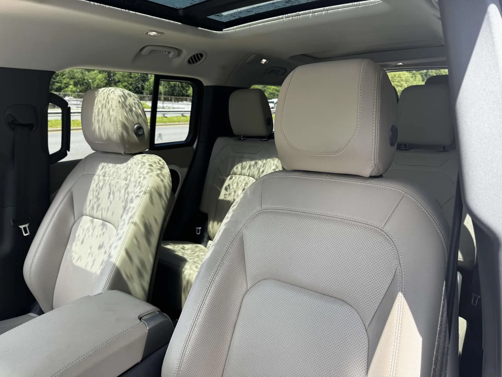 2023 Land Rover Defender S - Photo 19