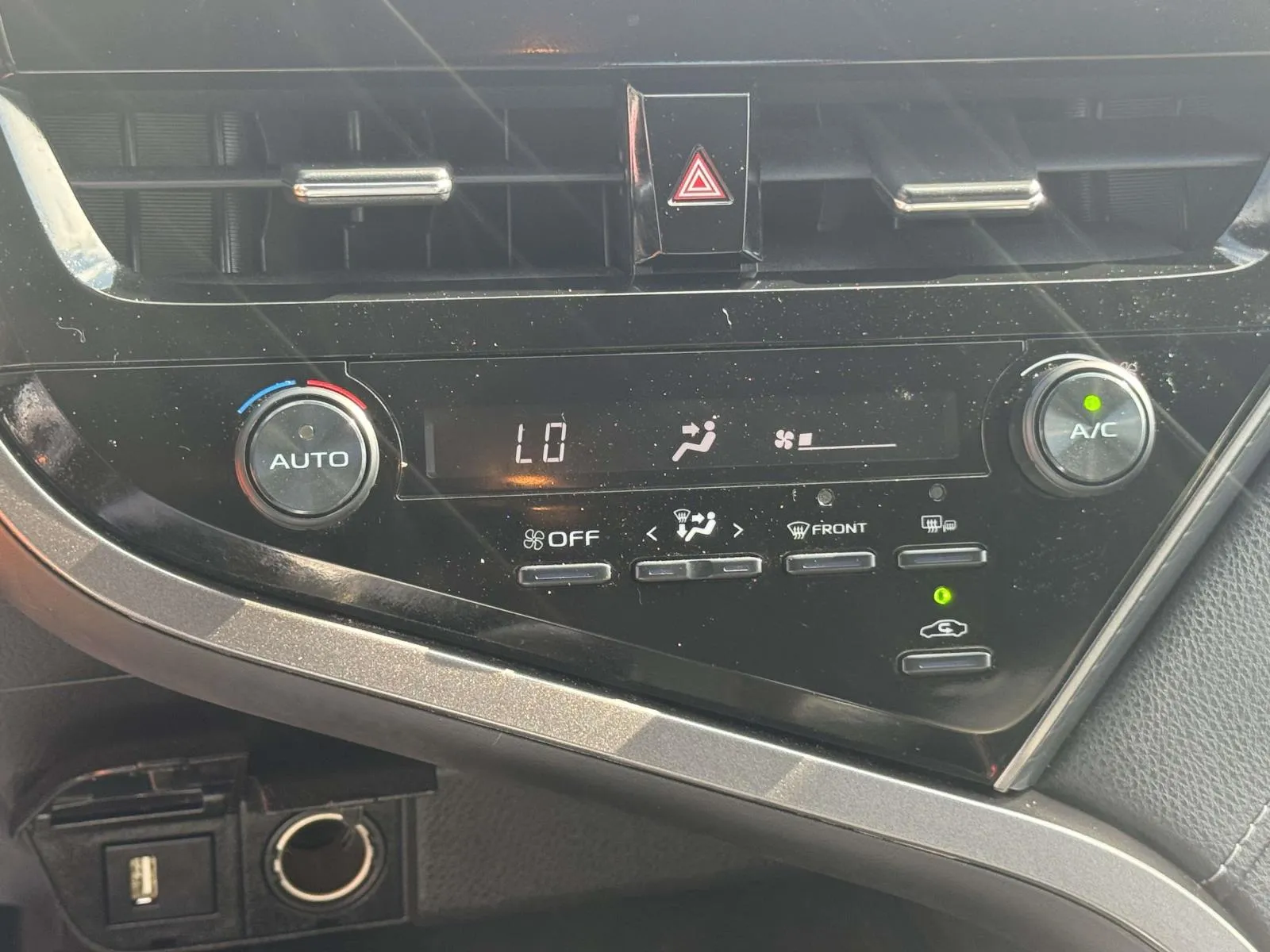 2023 Toyota Camry SE - Photo 27